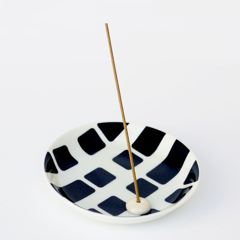 MOd MoTif CoLleCTiOn: Incense Plate - Round Barroque